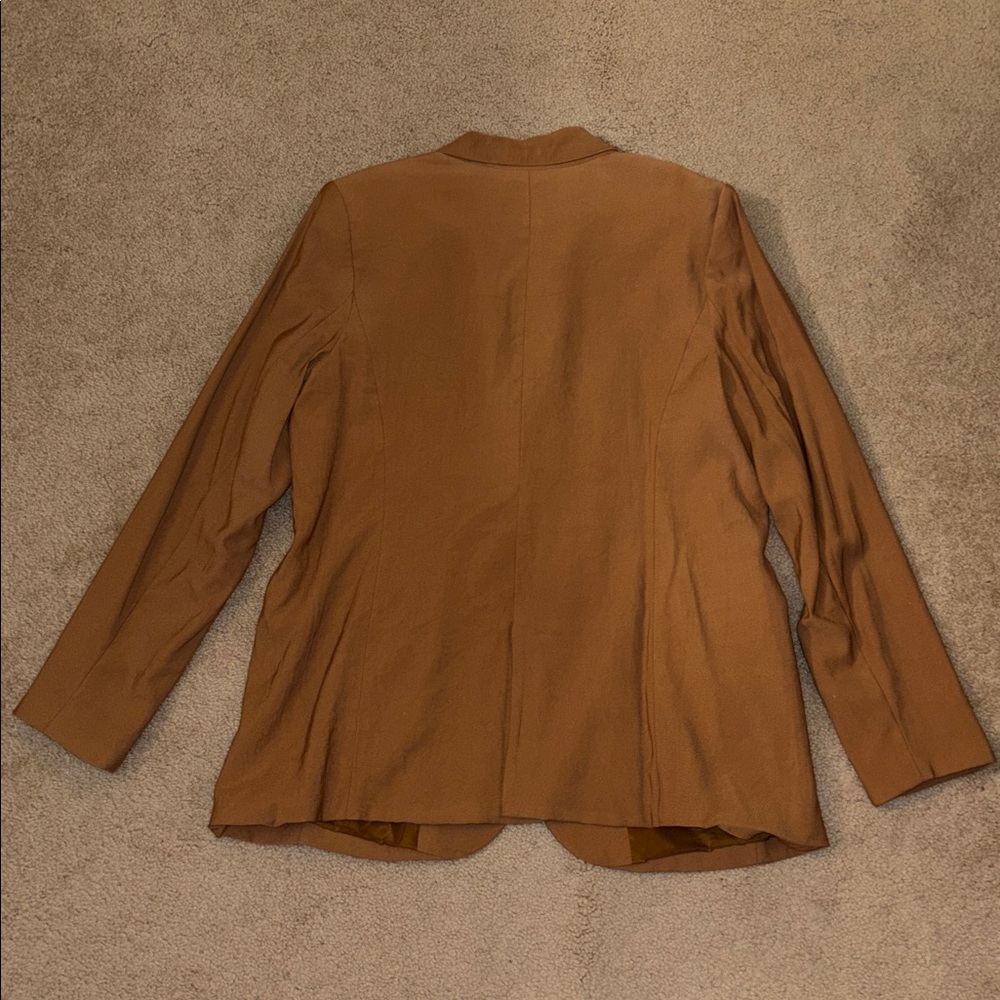 Two button notch collar Blazer - Picture 7 of 10